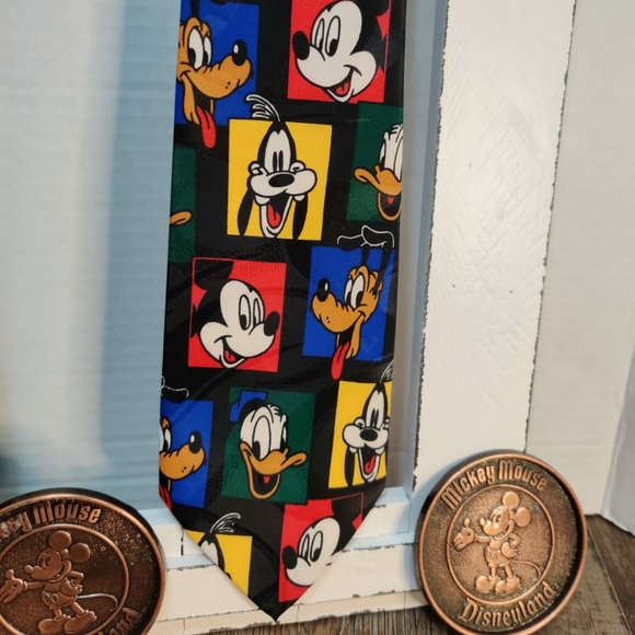 Disney bundle - Picture 4 of 6